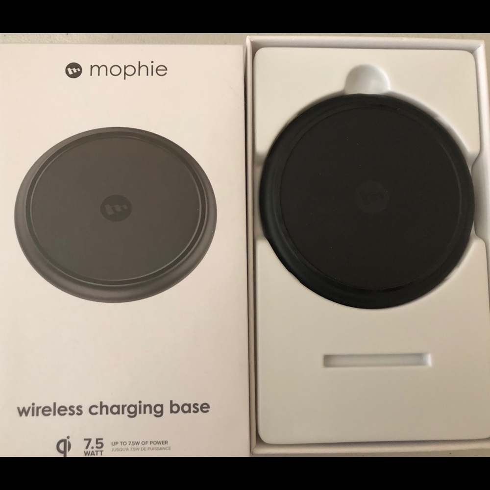 Brand New, Mophie Wireless Charging Pad for Apple